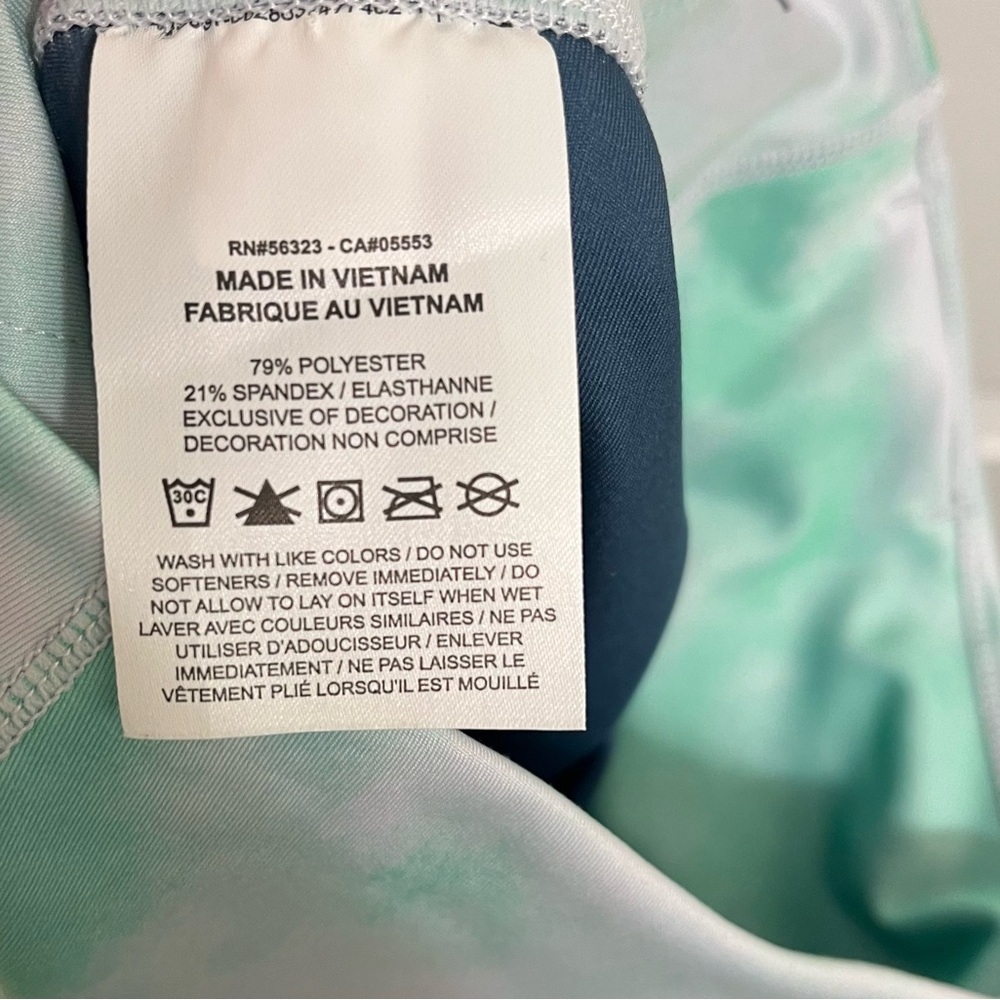 Like-New Nike Women’s size XS Green & White Tie-Dye Athletic Leggings - Picture 6 of 12